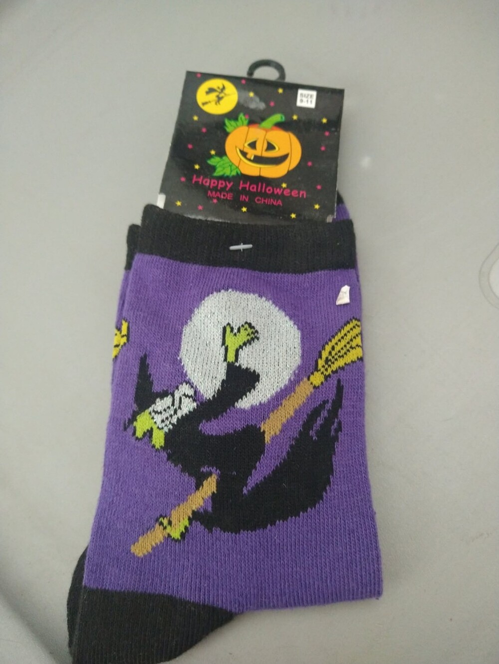 Vintage Halloween Witch Socks Purple Flying Witch Graphic Size 9‑11 New with Tag